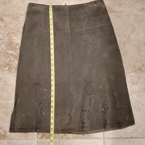 Siena Studio laser cut leather pencil skirt - Picture 7 of 9